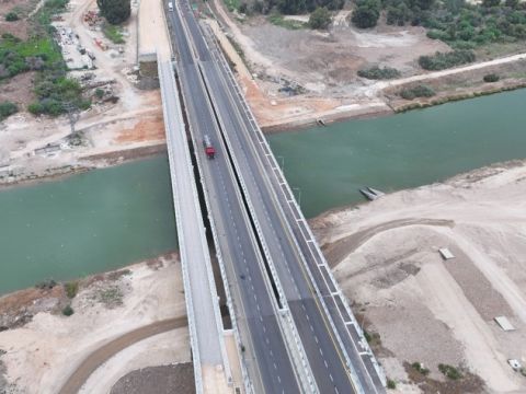 עבודות להקמת גשר הקישון במיזם מסילת נמל המפרץ