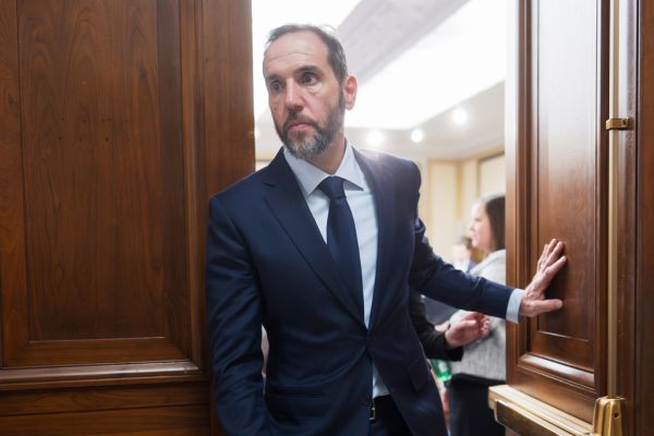 סמית אחרי שימוע בקונגרס בחודש שעבר [צילום: סקוט אפלווייט/AP]