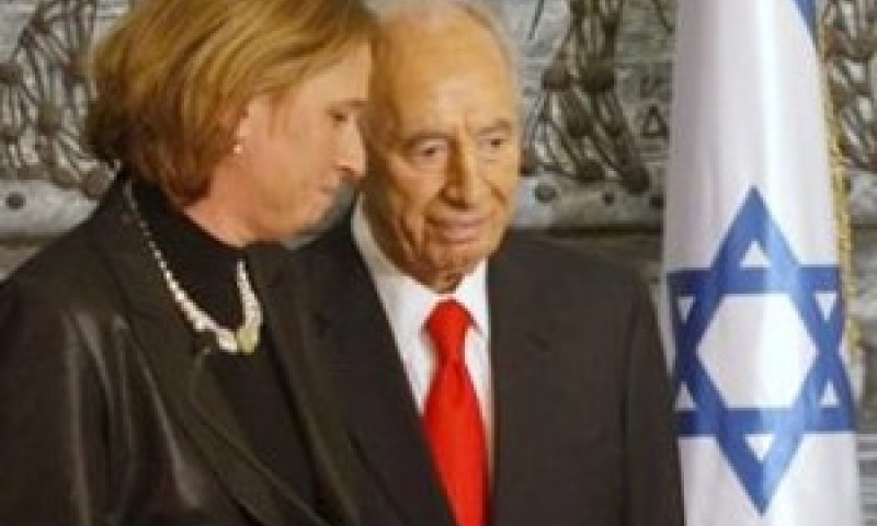 לבני הציגה לפרס סקרים [צילום: AP]