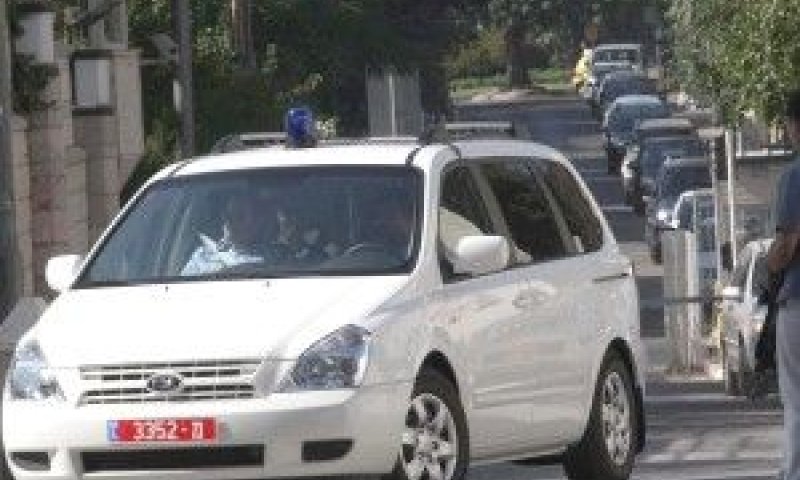 החוקרים באים [צילום: פלאש 90]