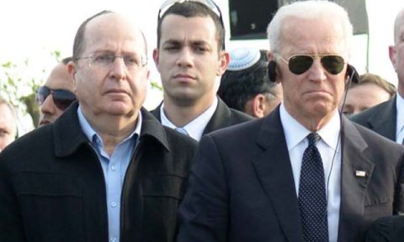 ביידן ויעלון בלווית שרון [צילום: פלאש 90]