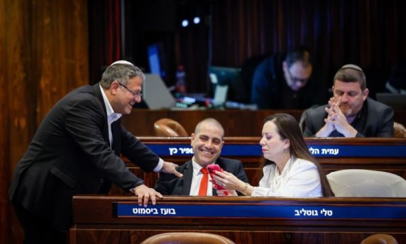 בן-גביר קיבל את גוטליב - הליכוד מנע הכרזתה כפורשת [צילום: נועם מושקוביץ/דוברות הכנסת]