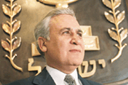 קצב, מארח