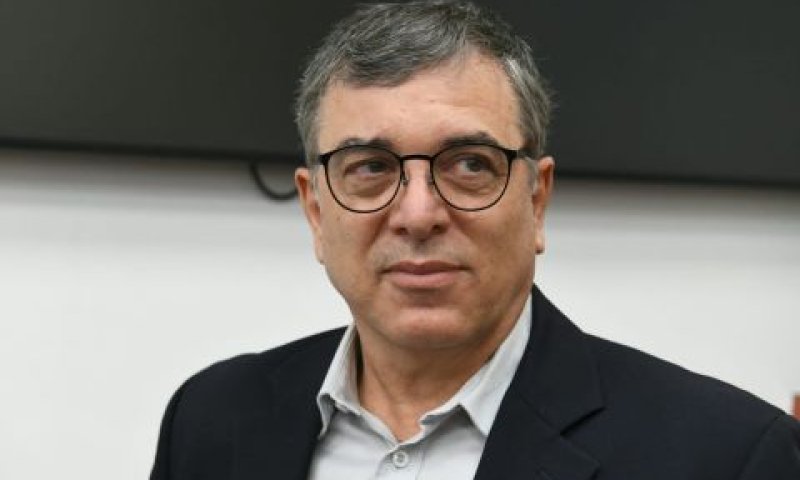 פילבר היום. "שלחתי לקמיר, לא תקין" [צילום: ראובן קסטרו, פול]