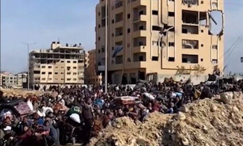 תושבים המפגינים נגד חמאס