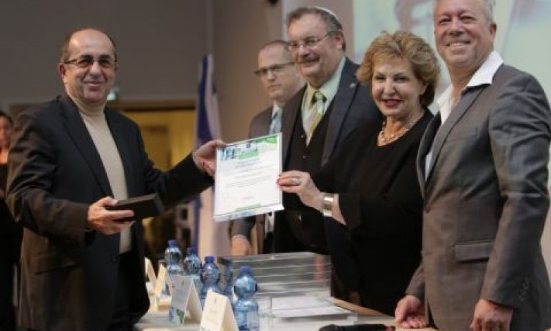 פרופ זיניגרד הוקרה למדענים עולים [צילום: זד פילמס]