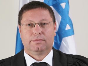 שקד. לא היה נותן כזה סכום [צילום: בוצ'צ'ו]