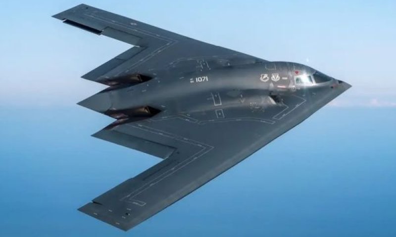 B-2. נזקק לבסיס דייגו גרסיה בשל האנגרים מיוחדים בעלי בקרת אקלים [צילום: חיל האוויר האמריקני]