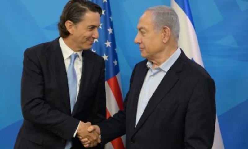 נתניהו והושטיין בפגישתם [צילום: עמוס בן-גרשום/לע"מ]