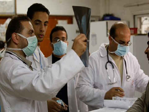 ירידה לצורך עלייה? [צילום: AP]
