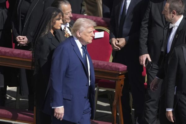 נשיא ארה"ב דונלד טראמפ ורעייתו מלניה [צילום: AP/Markus Schreiber]
