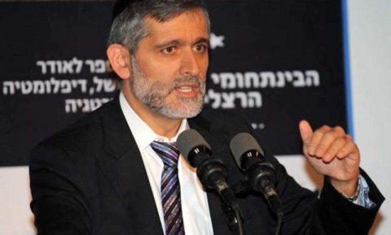 צדקה במציאת עבודה. ישי [צילום: אורי פורת]
