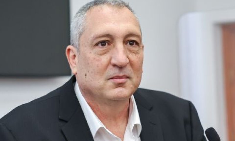 חפץ. "כמו קריעת ים סוף" [צילום: אוליביה פיטוסי, פלאש 90]