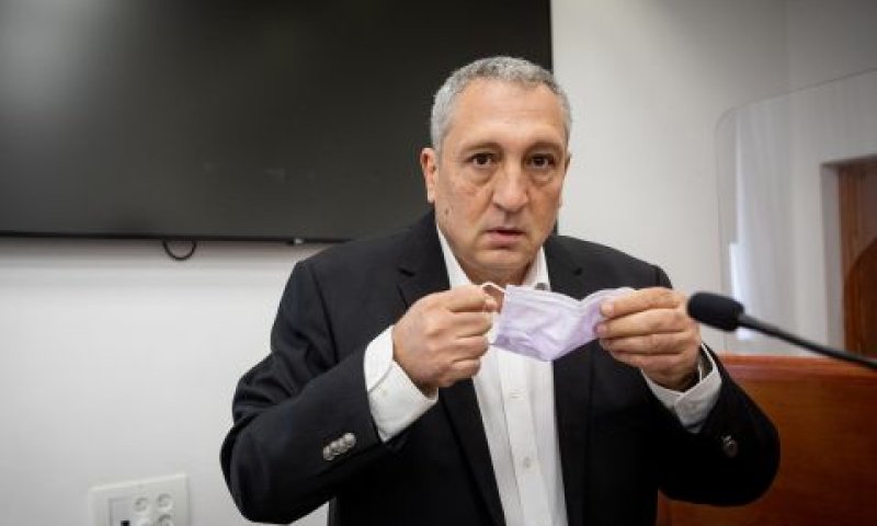 חפץ. מתפנה להגיש תלונה [צילום: יונתן זינדל, פלאש 90]