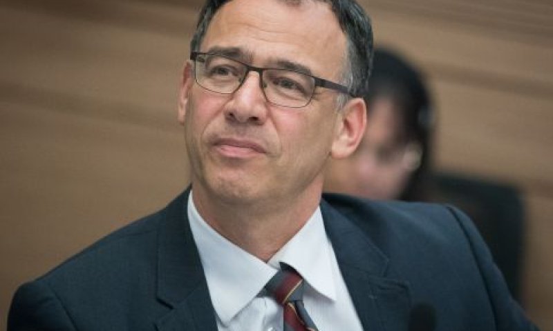 ניצן. הנחיה [צילום: יונתן זינדל, פלאש 90]