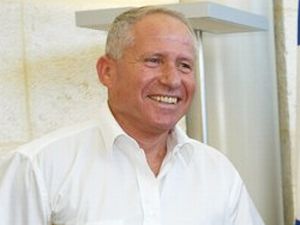דיכטר, היורש של מופז?