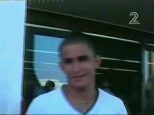 אבי אבוטבול. כותב המכתבים [צילום: ערוץ 2]
