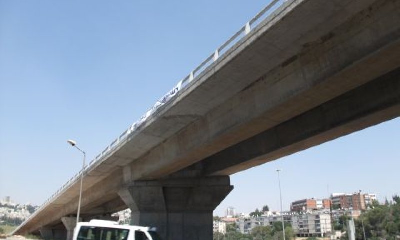 הגשר. 10 מטרים