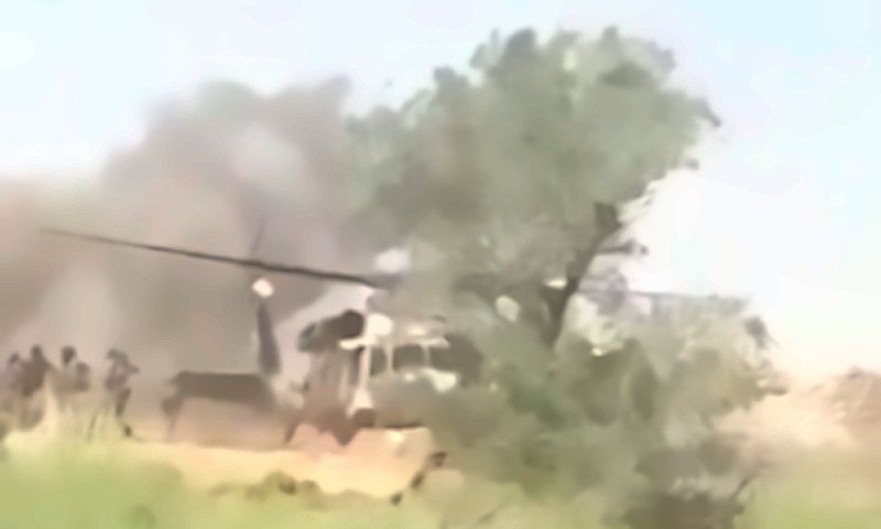 במהלך פינוי הפצועים [צילום: שימוש לפי סעיף 27א לחוק זכויות יוצרים]