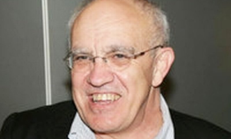קיטל. "שליחות בשירות עם אדם ראוי" [צילום: בוצ&acute;צ&acute;ו]