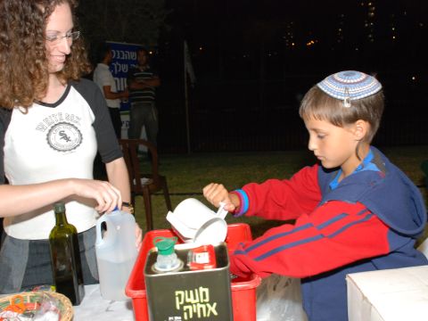 לא לשכוח ליטול ידיים [צילום: מוטי אנטמן]