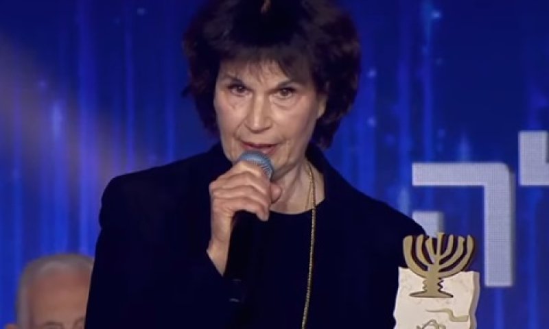 מיכל בת אדם. מחאה שקטה [צילום: מן הטלוויזיה]