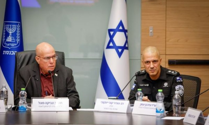יעקובי ופוגל. ייאוש בקרב מחבלים כלואים [צילום: נועם מושקוביץ/דוברות הכנסת]