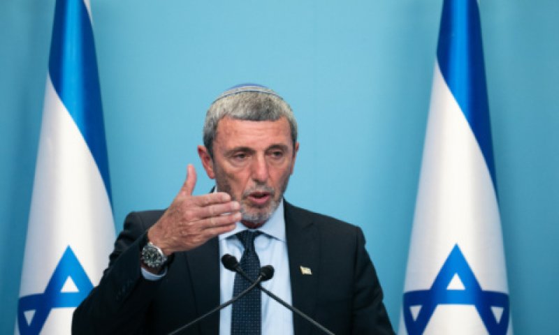 פרץ. הצעתו התקבלה [צילום: אוליביה פיטוסי/פלאש 90]