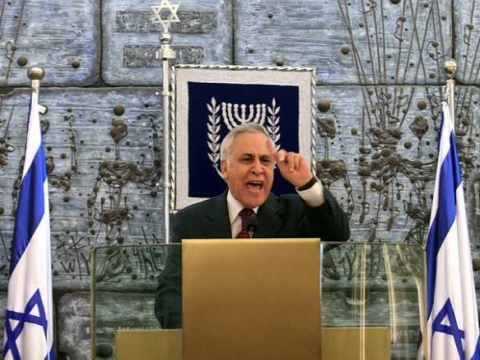 כעס כמו של אבא עצבני שצועק על הבריון השכונתי