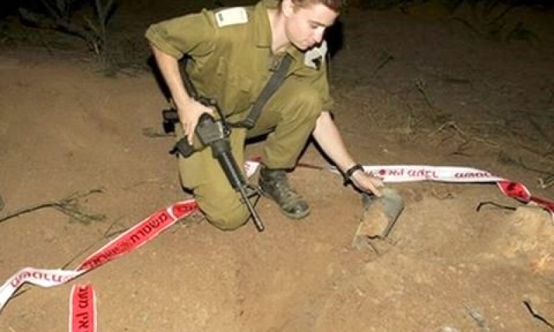 מקום נפילת הקטיושה אתמול [צילום: AP]