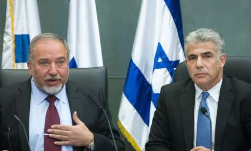 יאיר לפיד ואביגדור ליברמן [צילום: מרים אלסטר/פלאש 90]