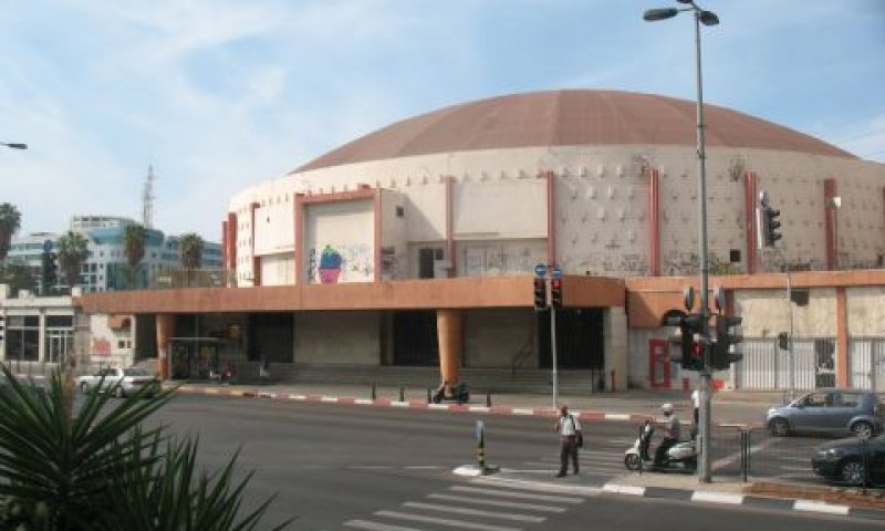 חניון נוסף ובעתיד מגדל [צילום: אלי אלון]