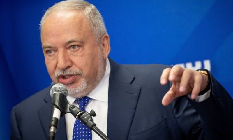 ליברמן. "בשביל חזור לקדמת הבמה" [צילום: יונתן זינדל/פלאש 90]