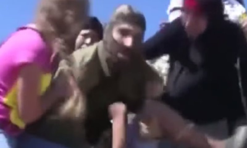 התקרית האלימה בנבי [צילום: יוטיוב]