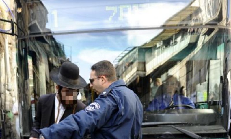 נוסעת נדחפה לאחור באלימות באותו קו [צילום אילוסטרציה: פלאש 90]