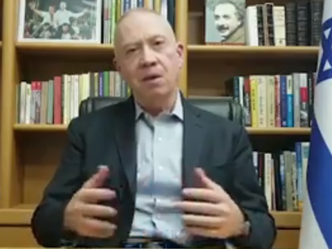 גלנט. מתנצל בפני ההורים