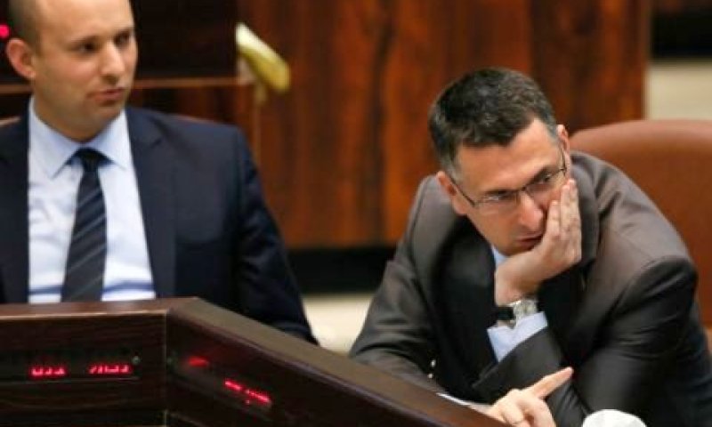 בנט וסער. ראש הממשלה טרם הביע דעה [צילום: פלאש 90]