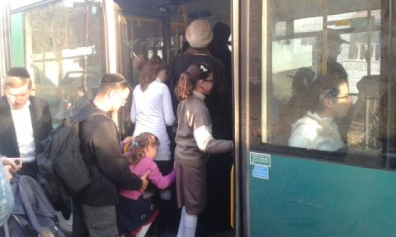 אגד. סופג ריקושטים כתוצאה מהיעדר תשתיות ועדיפות בכבישים