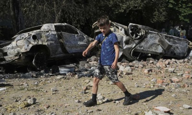 סכנה גדולה גם לילדים באוקראינה [צילום: AP/אפרם לוקצקי]