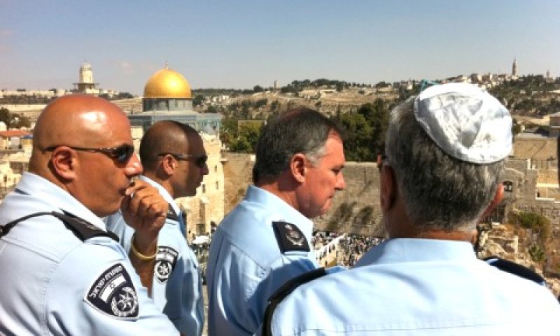המפכ"ל דנינו. "מבצע מורכב ורגיש" [צילום: דוברות המשטרה]