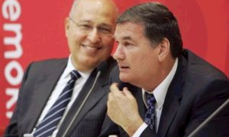 חיים רמון ונביל שעת' [צילום ארכיון: AP]