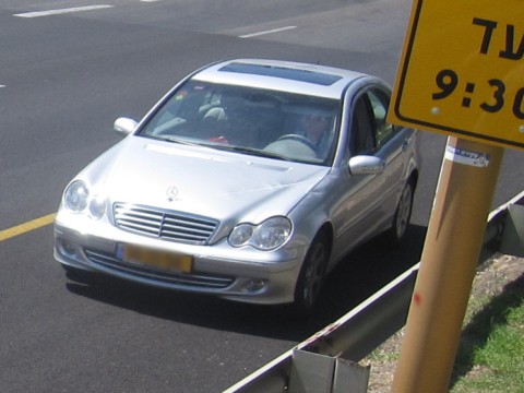 הנהג המבולבל לאחר שנעצר [צילום: משטרת ישראל]