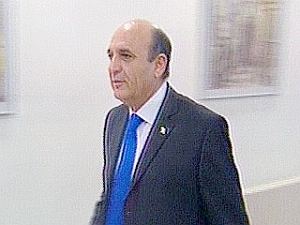 מופז. ציית והקים ועדה בראשות מנכ"ל משרדו