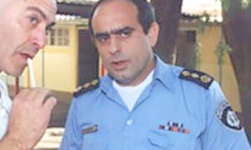 השחקן אלברט אילוז - ממפוטרי תיאטרון חיפה [צילום: מתוך הסדרה "זינזאנה"]