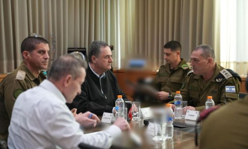 השר כ"ץ. לא נפנה ישובים בצפון [צילום: משרד הבטחון]