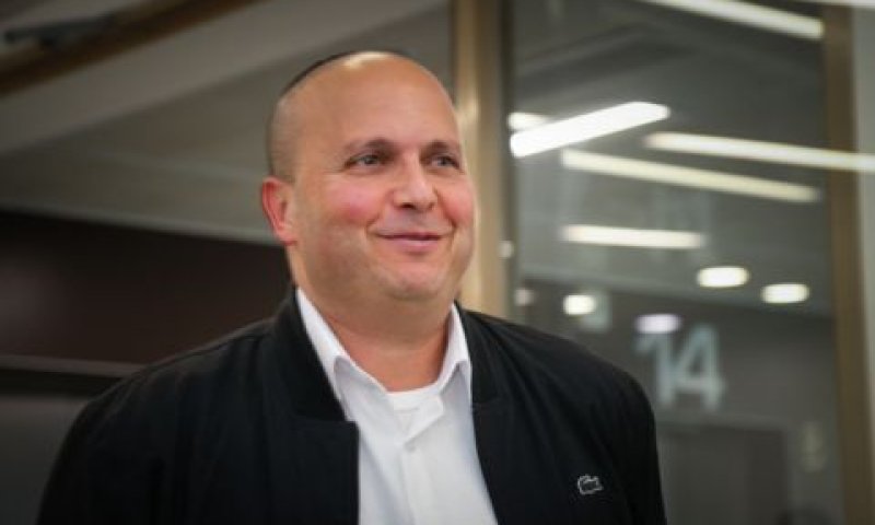 שמעוני. "מסע דיג" [צילום: פלאש 90]