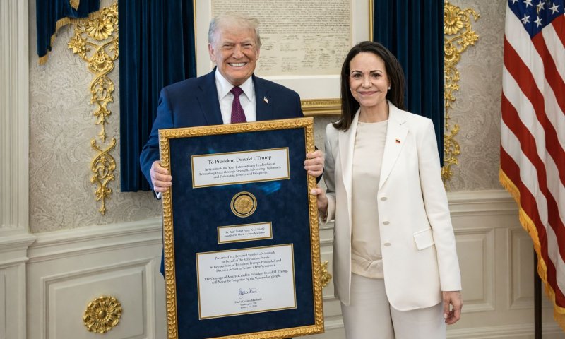 קורינה מצ&rsquo;אדו, טראמפ. הכרה הדדית [צילום: הבית הלבן]
