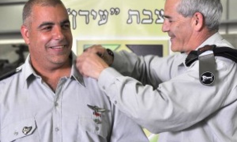 תת אלוף ברוך ואלוף אבי מזרחי [צילום: דו"צ]