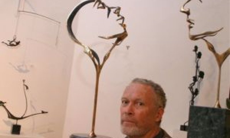 פטריק פארו בגלריה שלו, 2003 [צילום: AP]