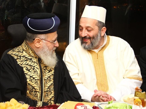 השר אריה מכלוף דרעי והראשון לציון, יצחק יוסף, במימונה בירושלים